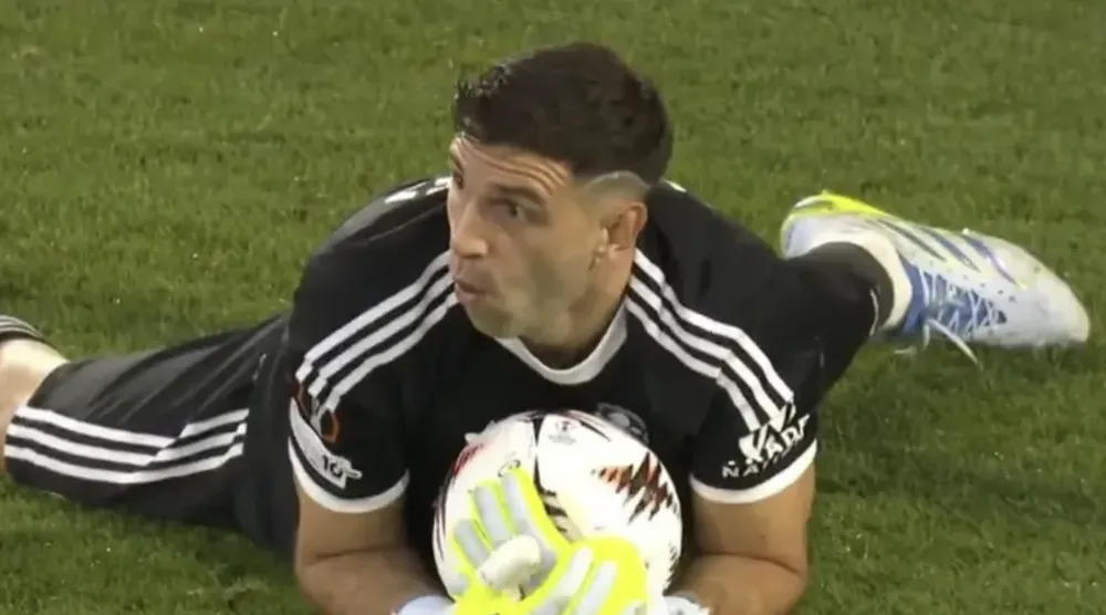 Dibu Martinez